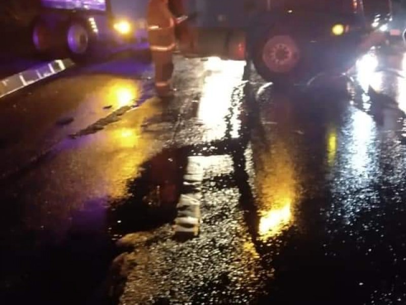 Accidente de tráiler en Guadalupe