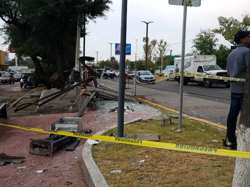 Accidente deja muertos en Paseo Constituyentes