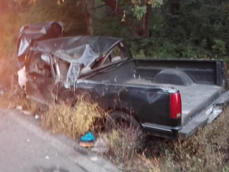 Accidente en la “Loma del Toro” deja tres personas lesionadas