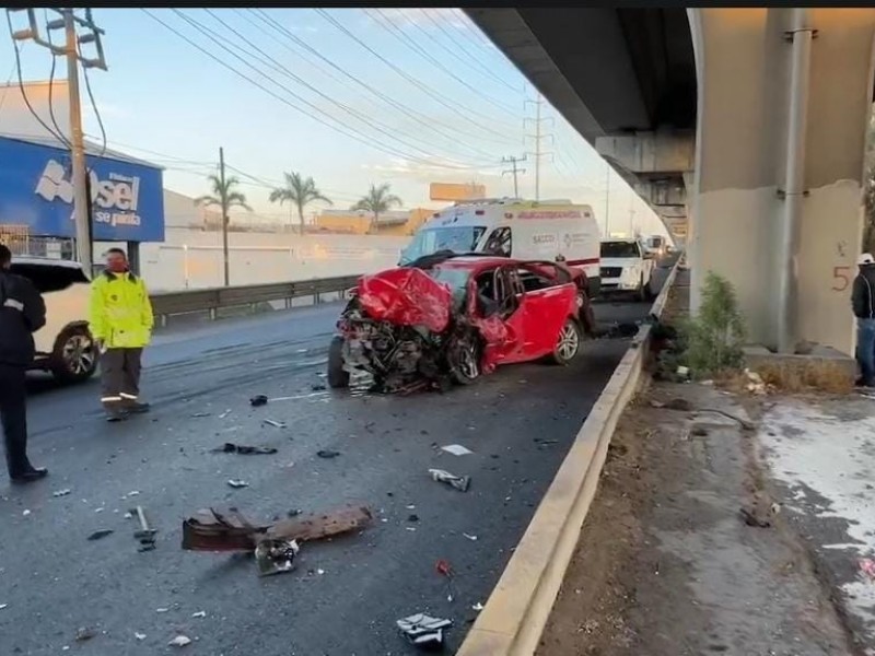 Accidente en la México-Puebla deja dos personas sin vida