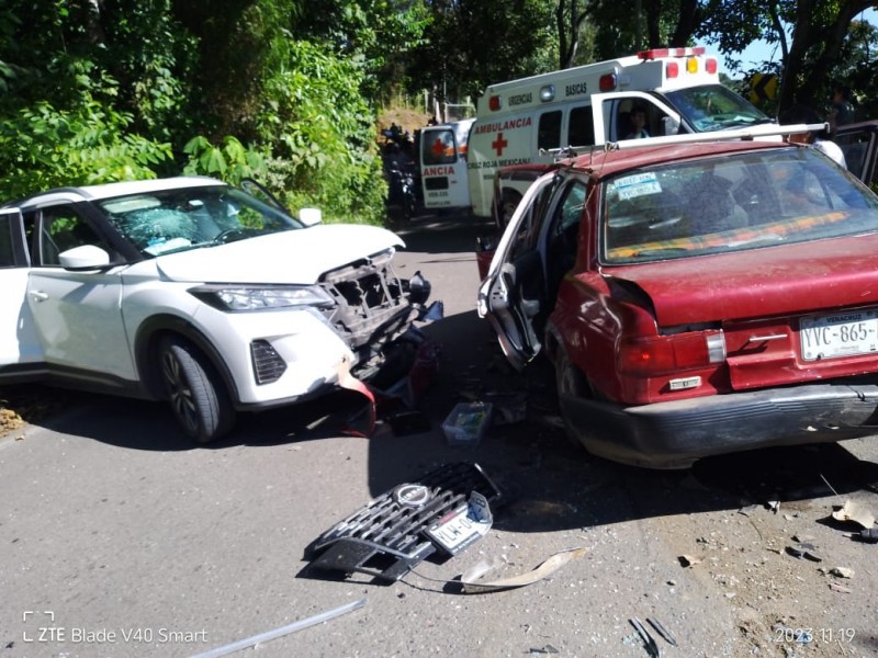 Accidente en la Naolinco-Misantla deja varios lesionados
