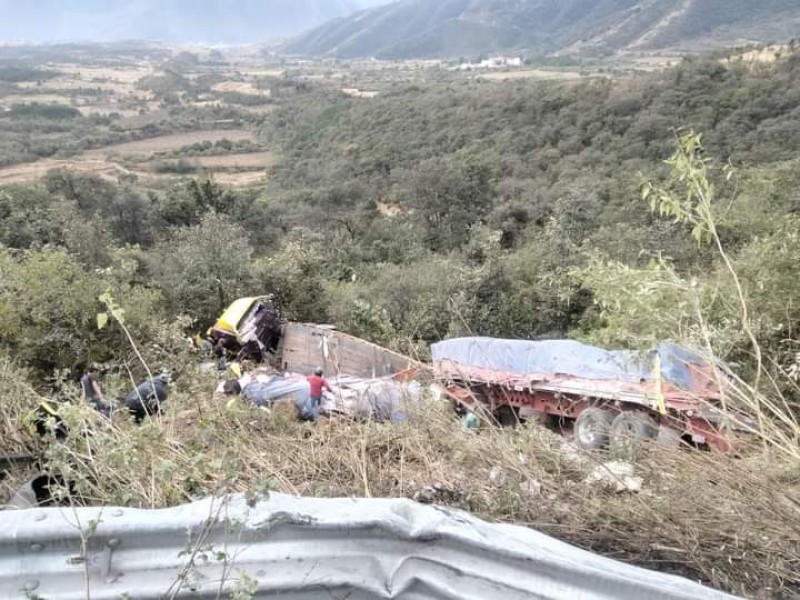 Accidente en la Puebla-Orizaba genera rapiña
