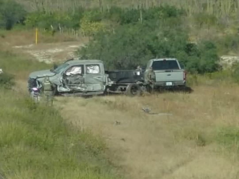 Accidente en la transpeninsular involucra a elementos de la marina Accidente en la transpeninsular involucra a elementos de la marina