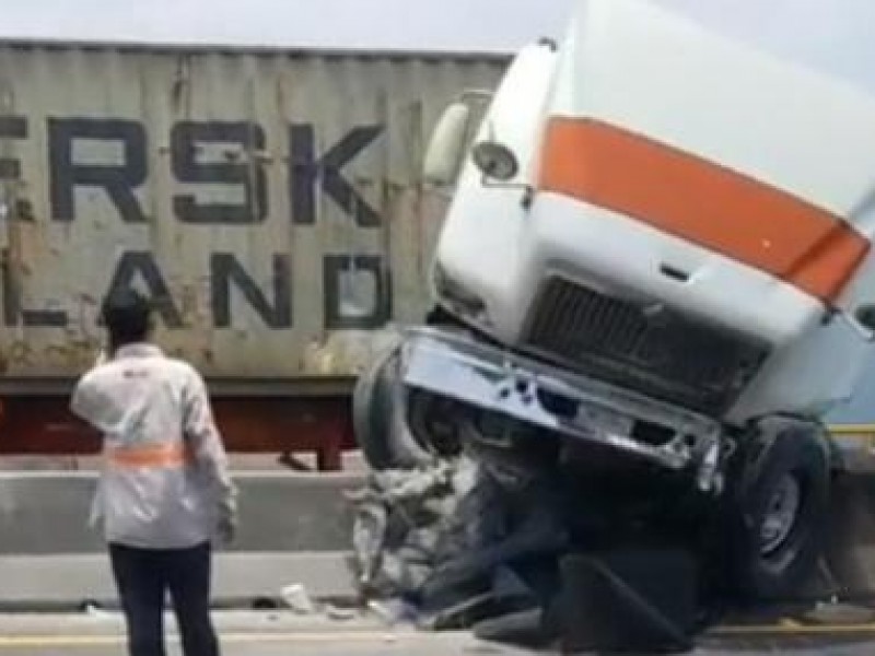 Accidente en libramiento Xalapa - Perote