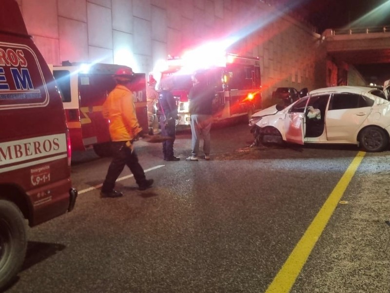 Accidente entre cuatro vehículos en Cabo San Lucas deja personas prensadas