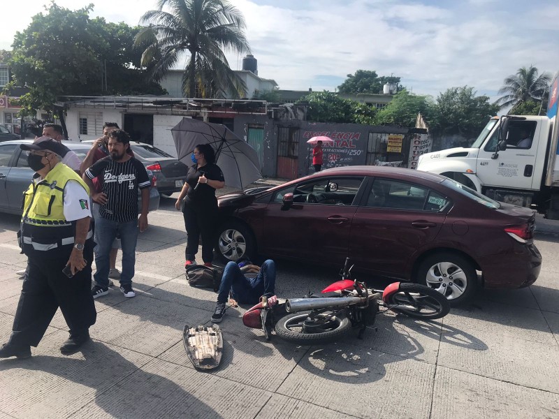 Accidente genera trafico lento en Rafael Cuervo