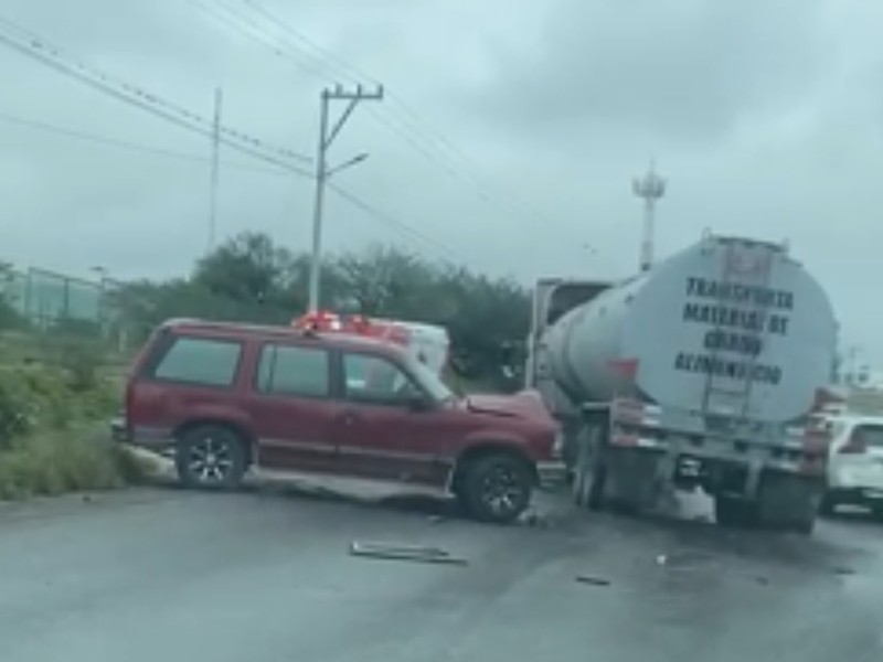 Accidente por alcance frente a la BUAP