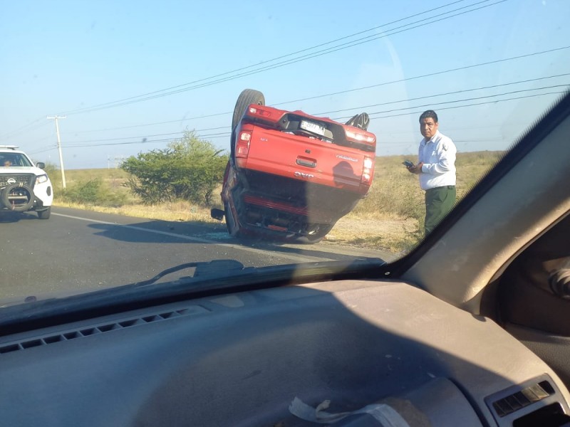 Accidente vial, 3 vehículos involucrados en el Istmo