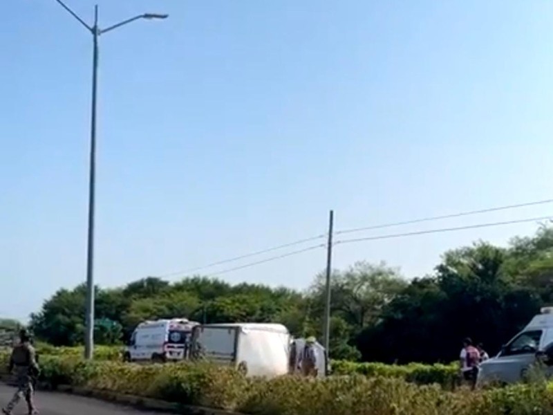 Accidente víal deja un muerto y dos heridos en tramo Tehuantepec-Salina Cruz