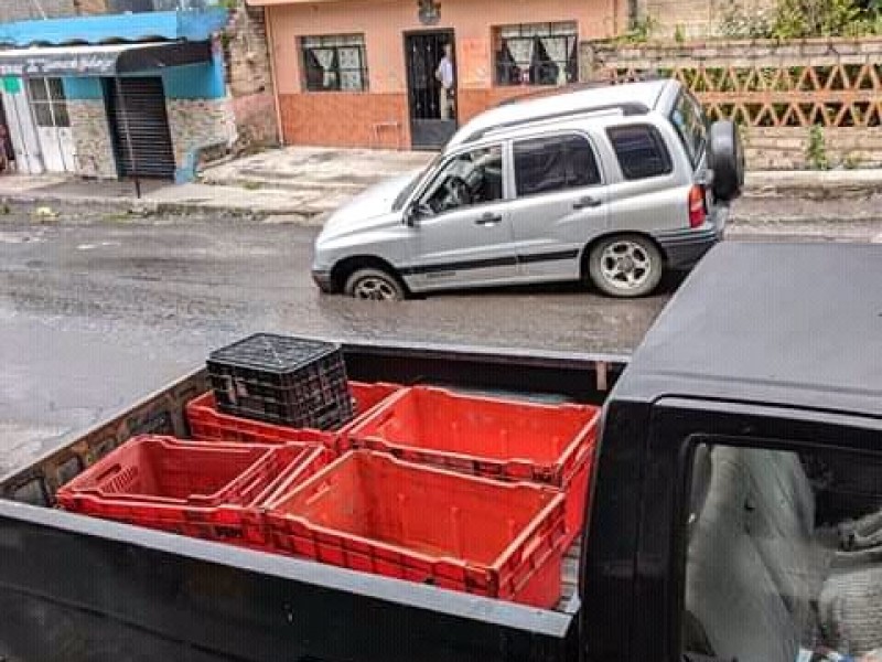 Bache en calle 2 ha provocado accidentes