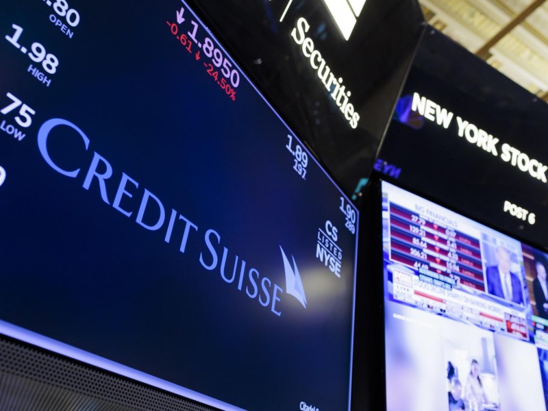 Acciones de Credit Suisse se desploman