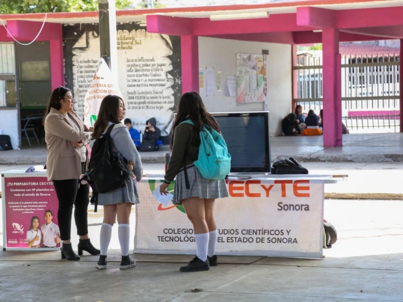 Acerca SEC Sonora oferta educativa a alumnado egresado de secundaria