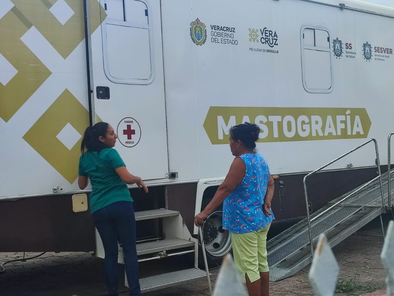 Acercan  mastografías a comunidades de Cerro Azul