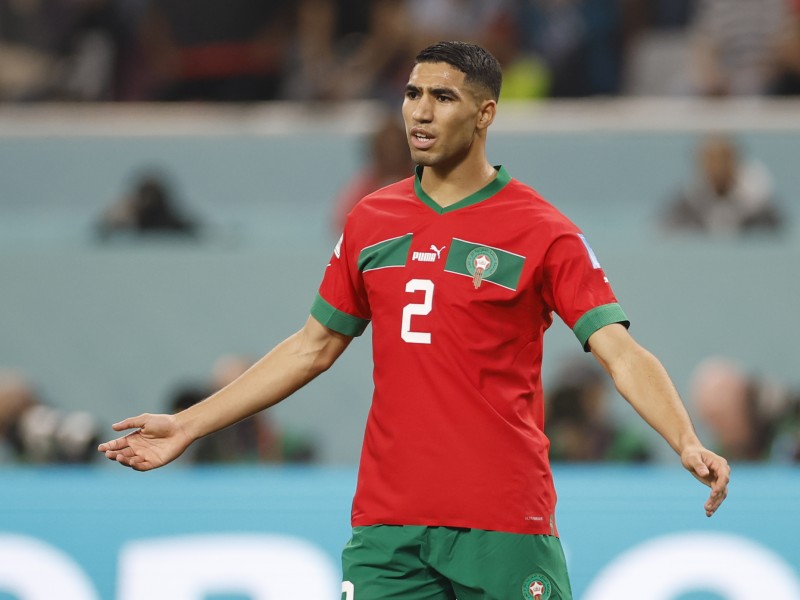 Achraf Hakimi, defensa del PSG, acusado de violación