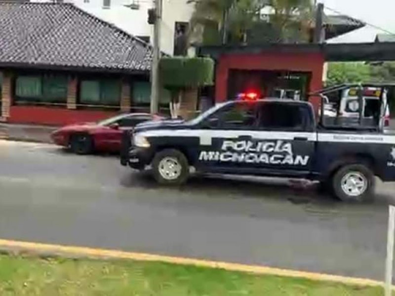 Acribillan a dos comensales en restaurante de Uruapan