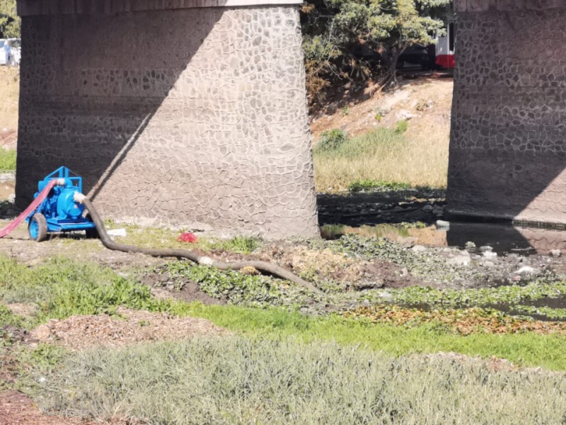 Activan acciones de saneamiento en Río Lerma