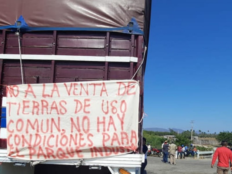 Activan bloqueo carretero en el Istmo, afectada carretera Transístmica Juchitán-Tehuantepec