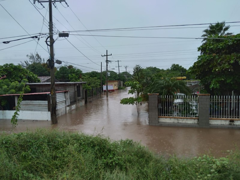 Activan protocolos de ayuda por lluvias en Juchitán