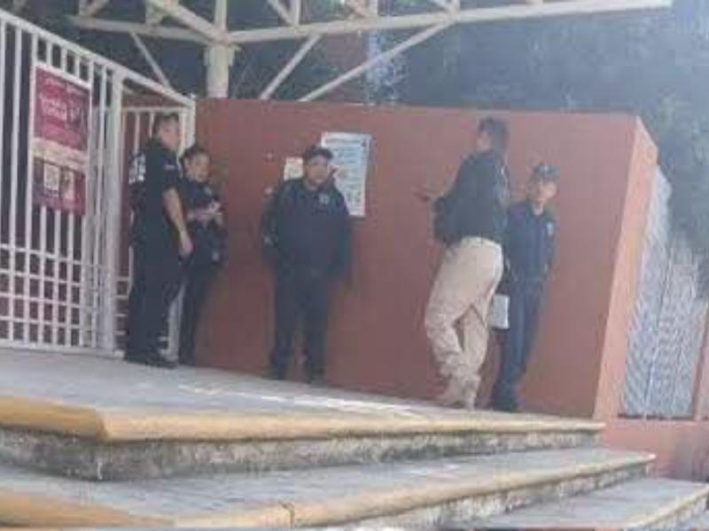 Activan protocolos de seguridad por arma encontrada en secundaria