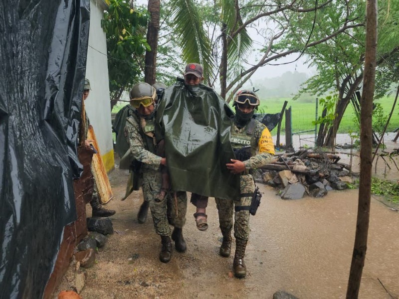 Activan refugio en Petatlán; se resguardan seis personas