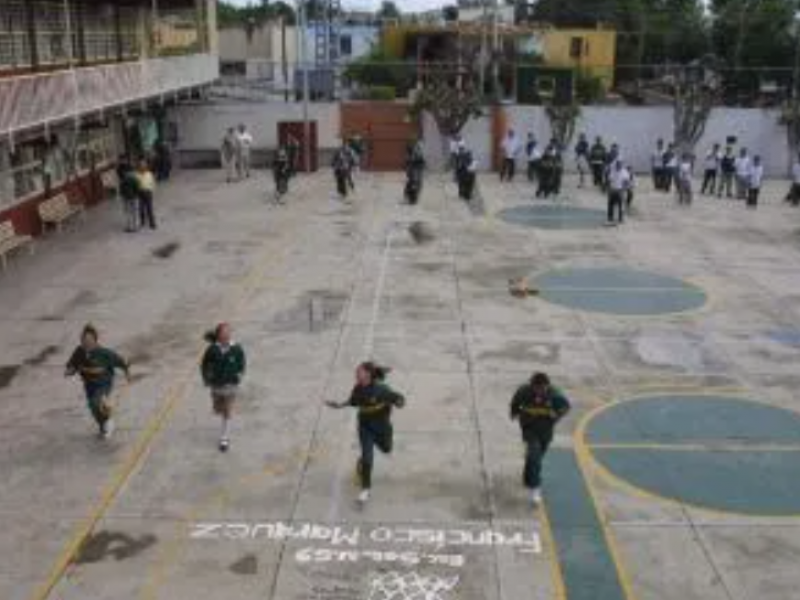 Actividades al aire libre en escuelas son suspendidas por incendio