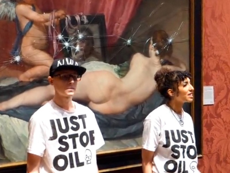 Activistas ambientales vandalizan el cuadro “Venus del espejo”