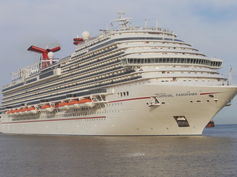 Activistas denuncian impacto negativo de los cruceros