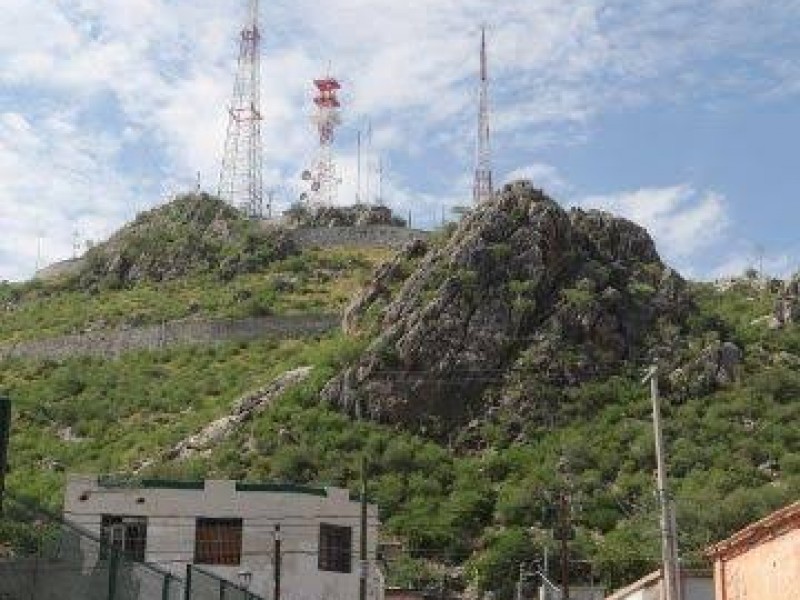 Activistas realizarán jornada de limpieza en Cerro de la Campana