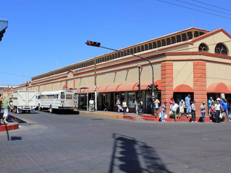 Activos el 60% de locatarios en Mercado Municipal