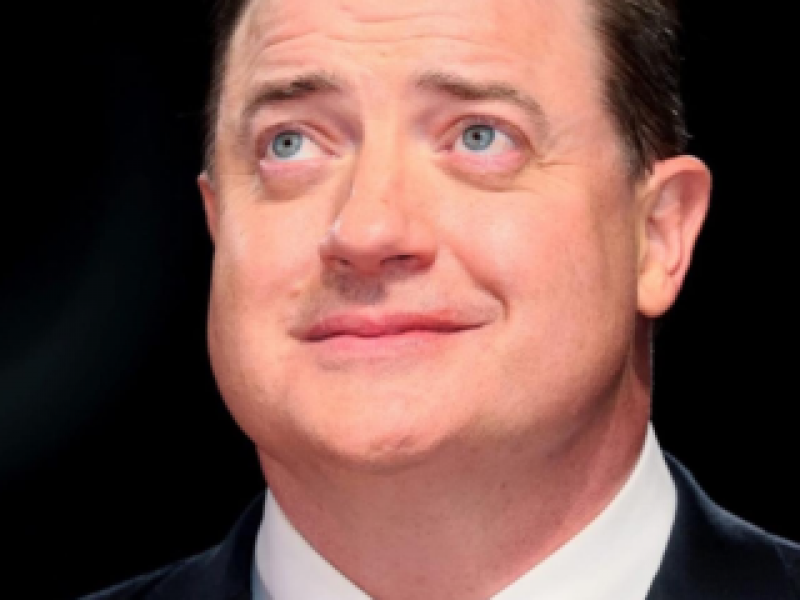 Actor Brendan Fraser llora tras ser ovacionado en Venecia