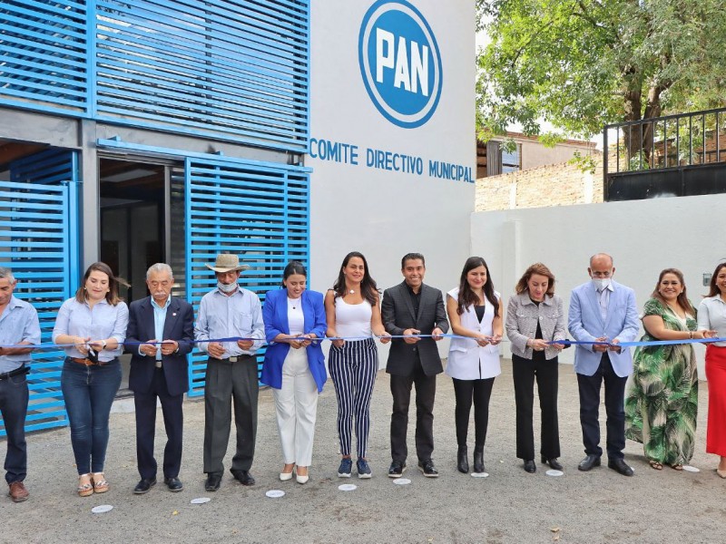 Acude Roberto Sosa a inauguración de nuevas instalaciones del PAN