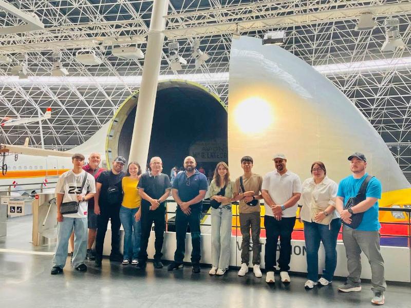 Acuden jóvenes de la Universidad Tecnológica a empresa de aeronáutica en Francia