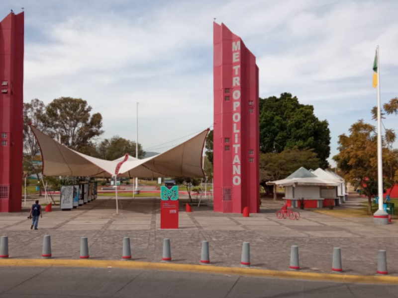 Acuden paseantes a Parque Metropolitano pese a medidas