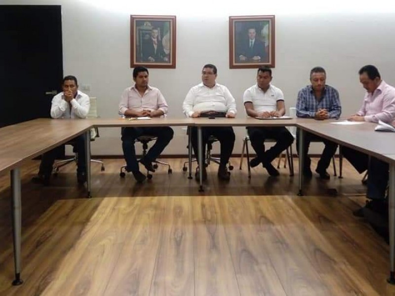 Acuerdan y cumplen compromisos en El Bosque