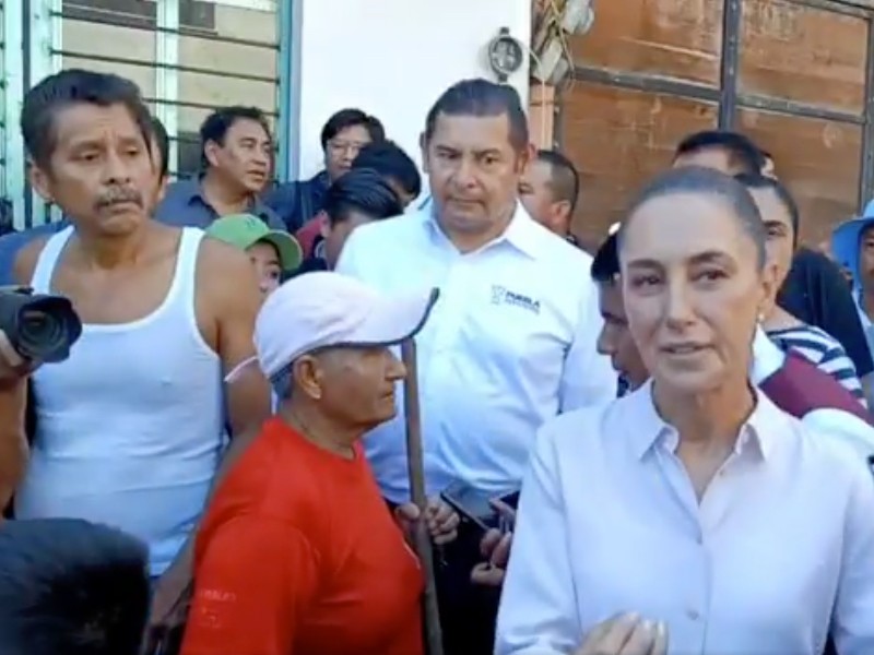 Acusan a presidente de Huauchinango por no ayudar, presidenta lo confronta