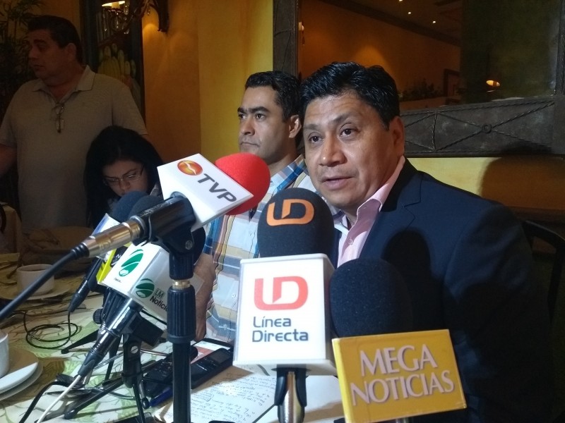 Acusan de fraude a Subsecretario de Normatividad