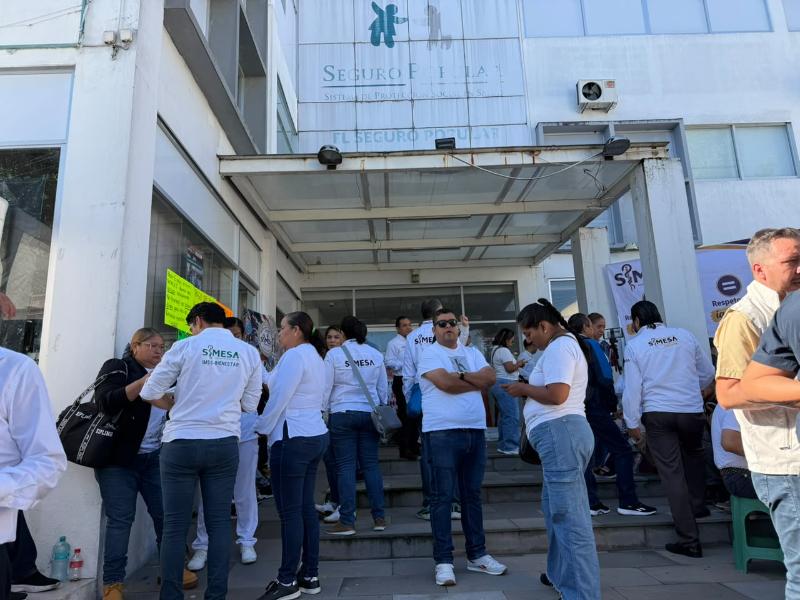 Acusan sindicatos que maquillan hospitales antes de visitas de Nahle