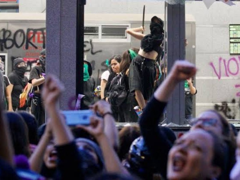 Adecuada, actuación de gobierno en manifestación feminista: CDHDF