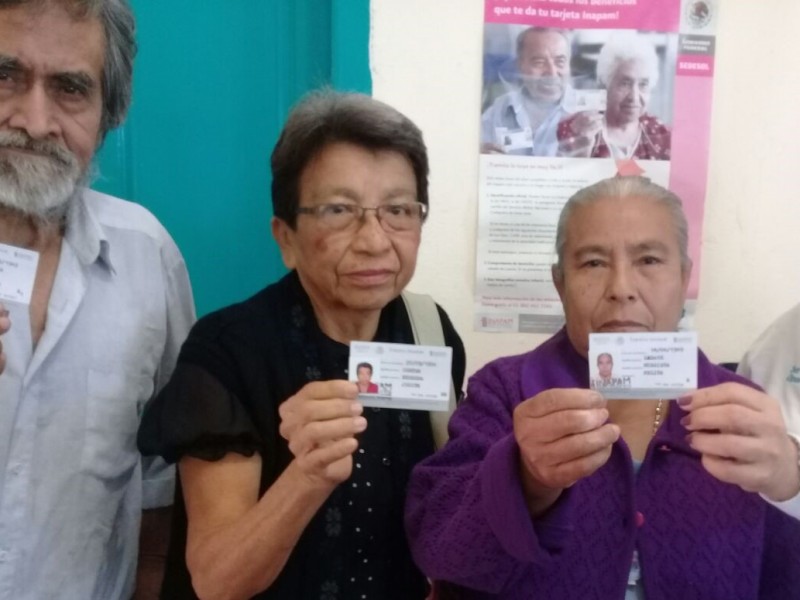 Adelantan pensiones a adultos mayores por coronavirus