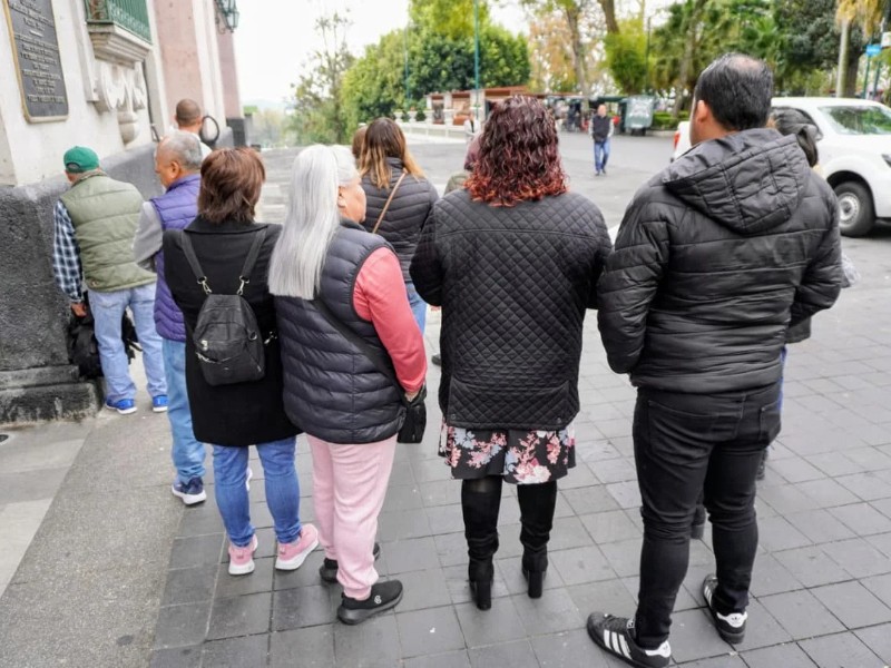 Administrativos de la UPAV protestan en Xalapa por adeudos salariales ...