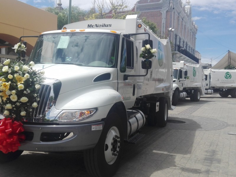 Adquieren camiones para combatir problema de basura