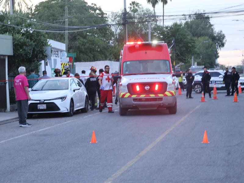 Adulta mayor resulta gravemente lesionada durante incendio de casa