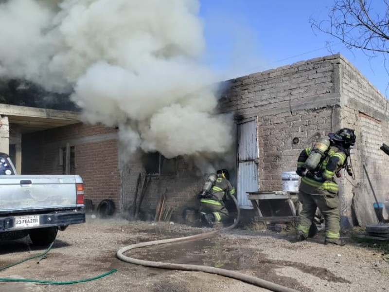 Adulto mayor resulta afectado en incendio de su casa