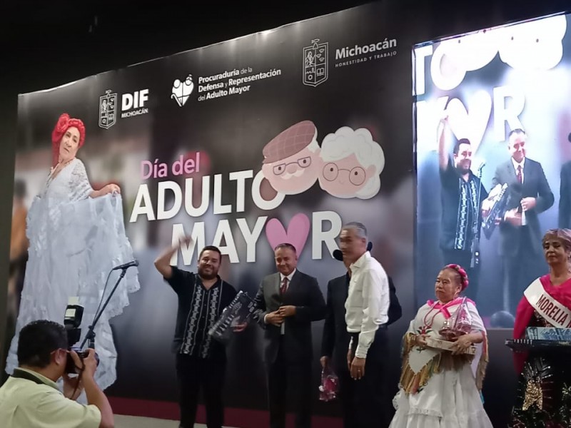Adultos mayores de Pátzcuaro primer lugar