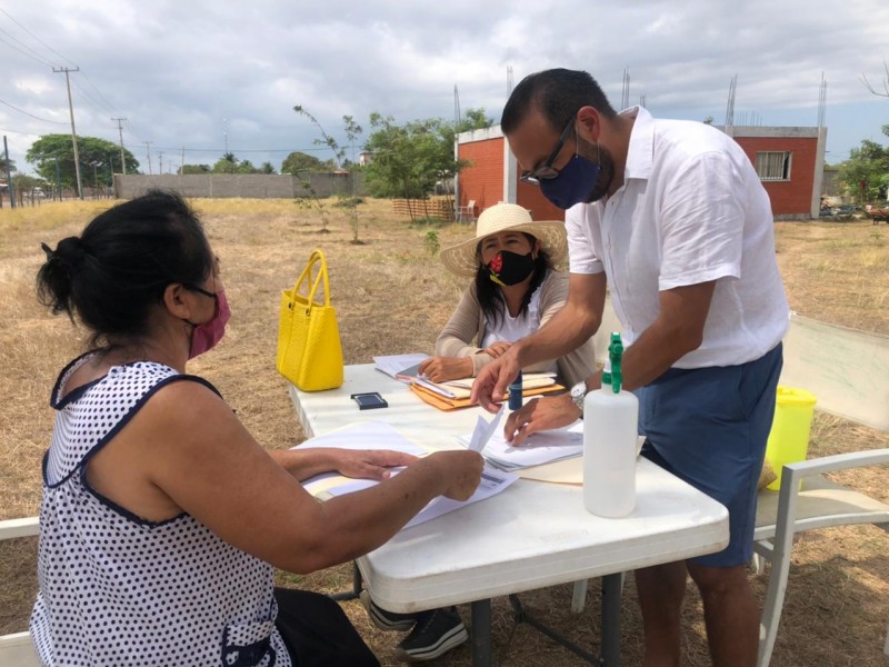 Adultos Mayores de Unión Hidalgo presentan segundo amparo para vacunas