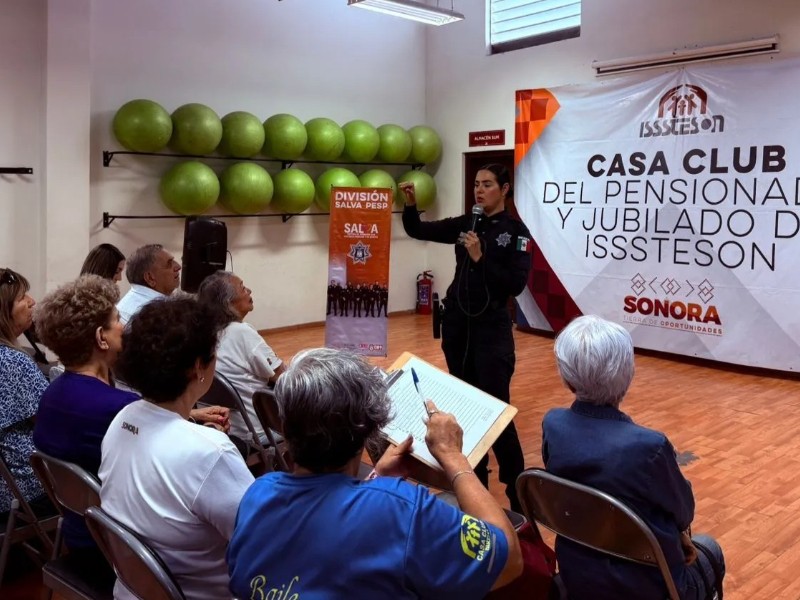 Adultos mayores reciben orientación para prevenir extorsión y violencia