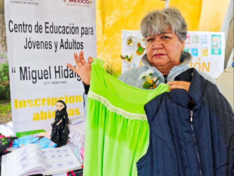 Adultos mayores terminaron su educación, mostraron aprendizajes en exposición
