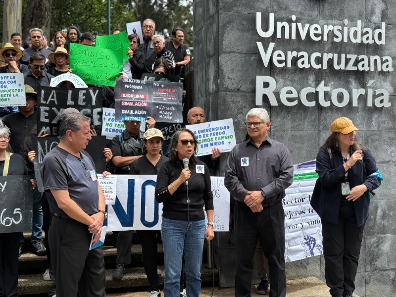 Advierten con promover amparos contra prórroga de Martín Aguilar
