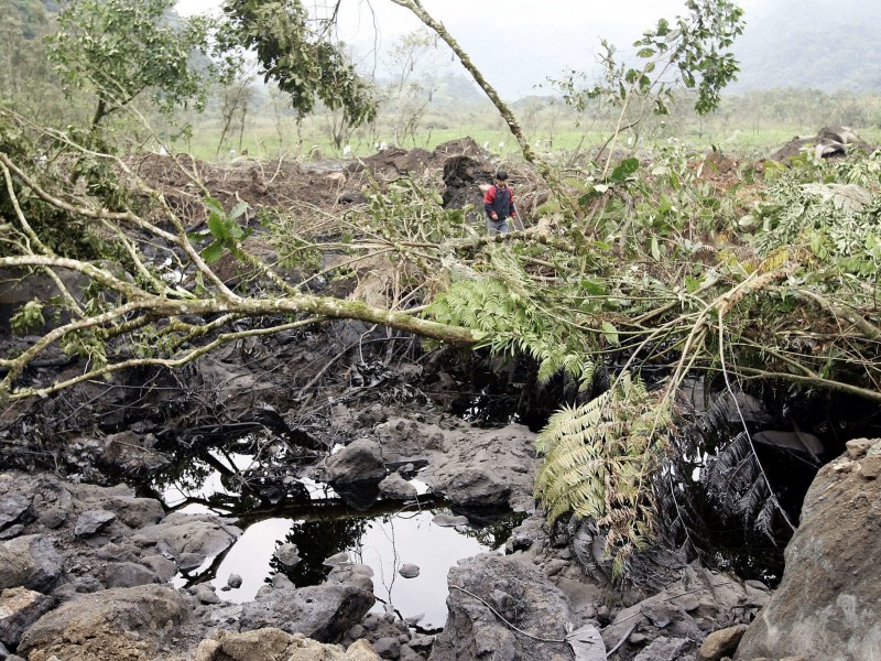 Advierten contaminación petrolera en río amazónico tras rotura de oleoducto