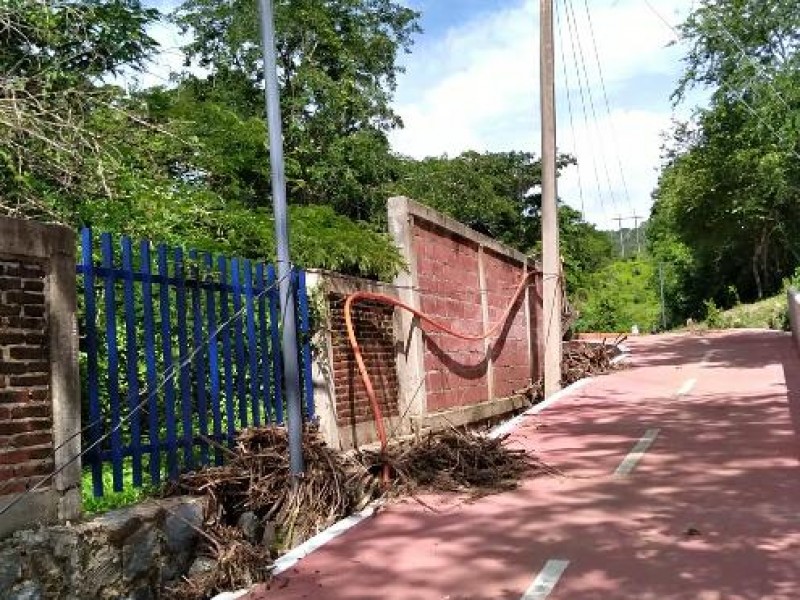 Advierten posibles daños a la ciclovía de Zihuatanejo